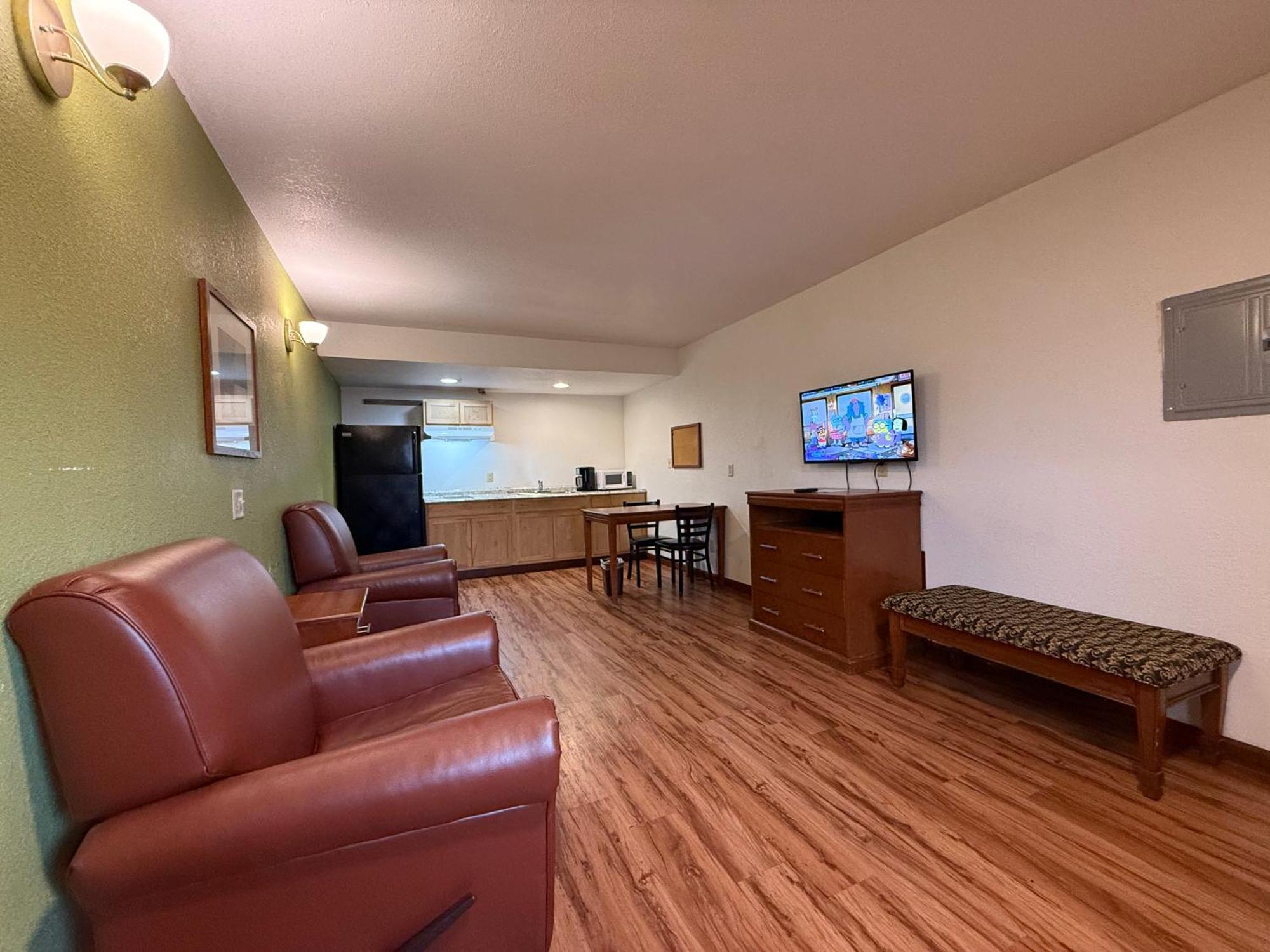 Mattoon Relax Inn & Suites المظهر الخارجي الصورة