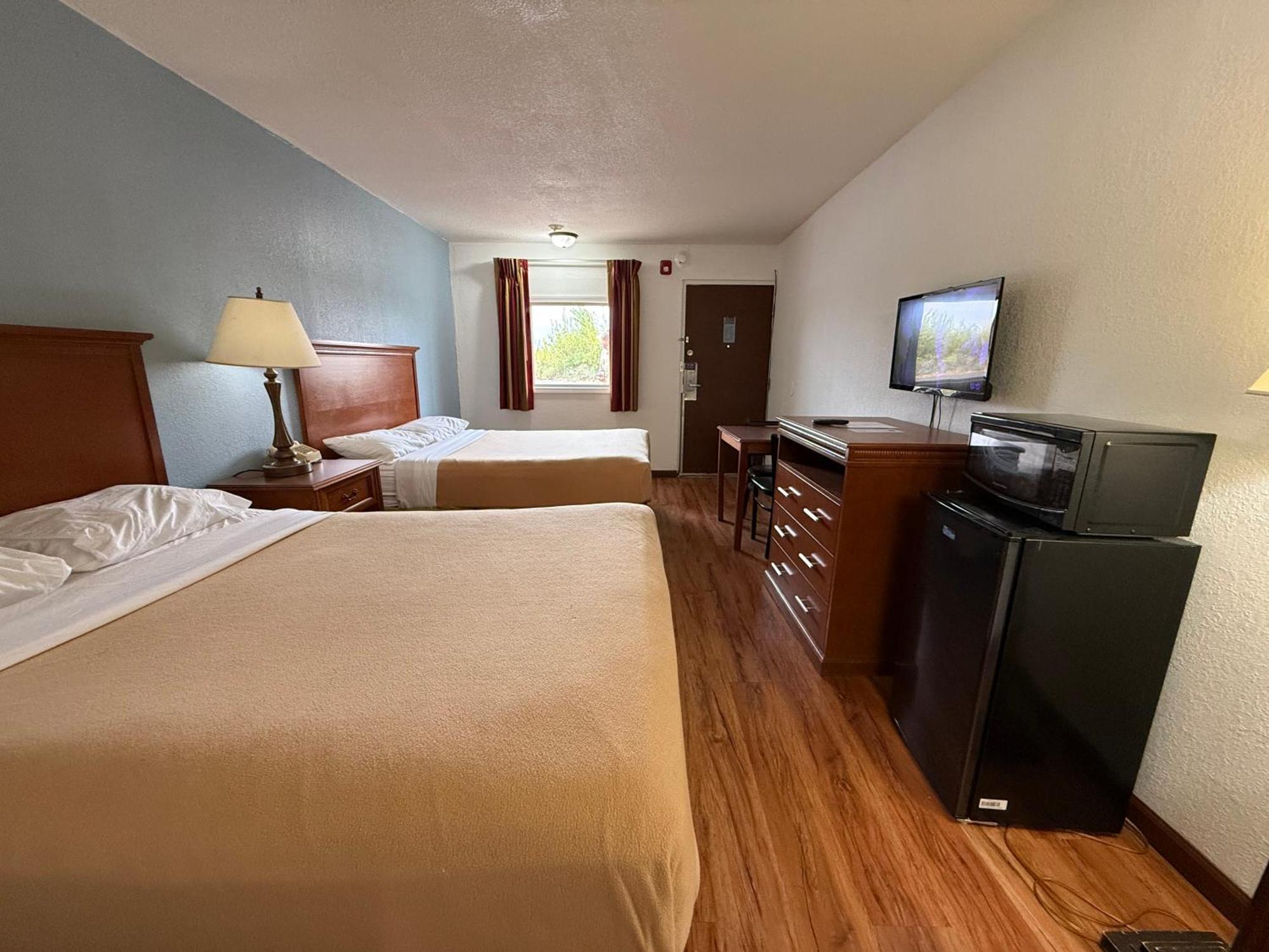 Mattoon Relax Inn & Suites المظهر الخارجي الصورة